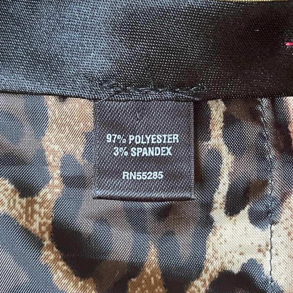 Express Design Studio Satin Dress Shorts Red Cuffed Gold Horsebit Women’s Size 0 - Picture 4 of 9